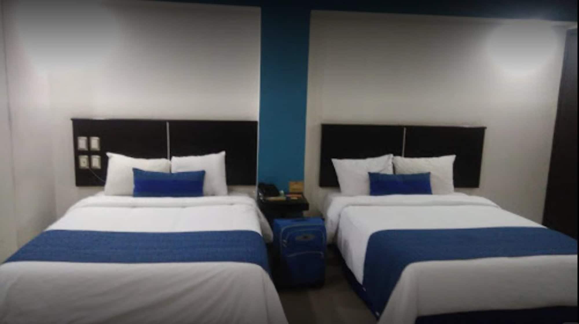 Hotel Ceo Морелия Екстериор снимка