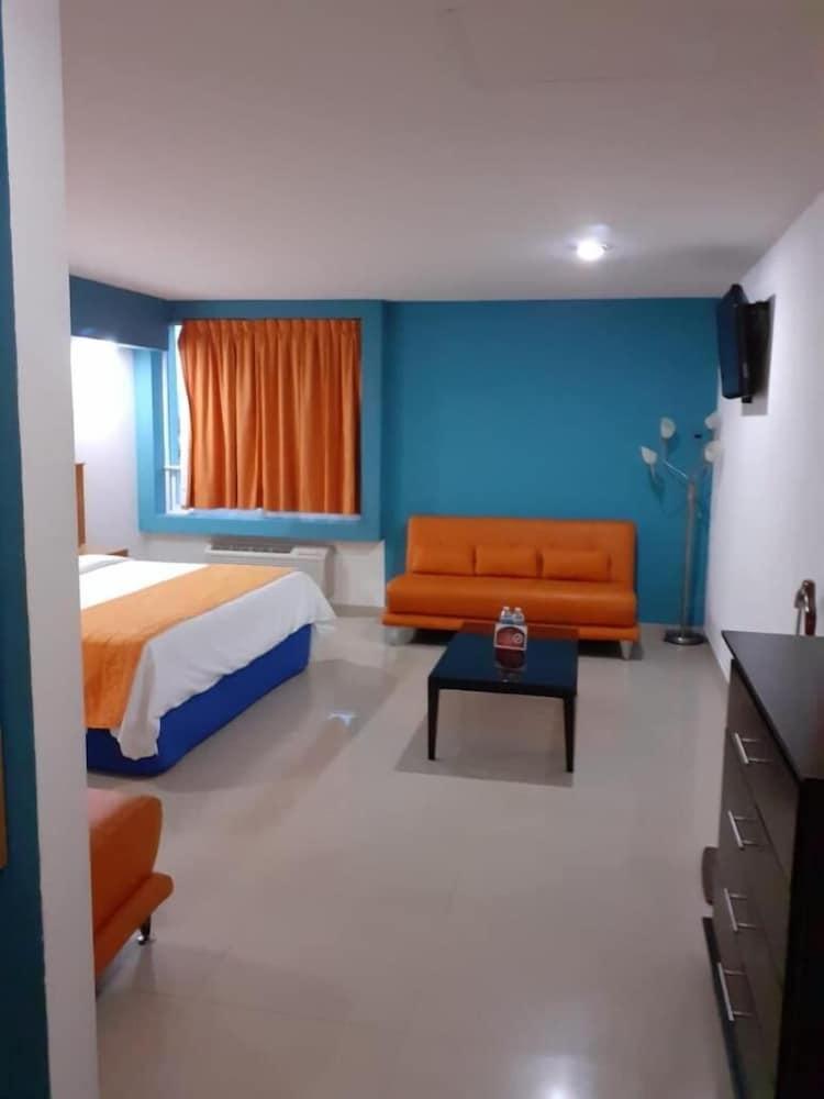 Hotel Ceo Морелия Екстериор снимка